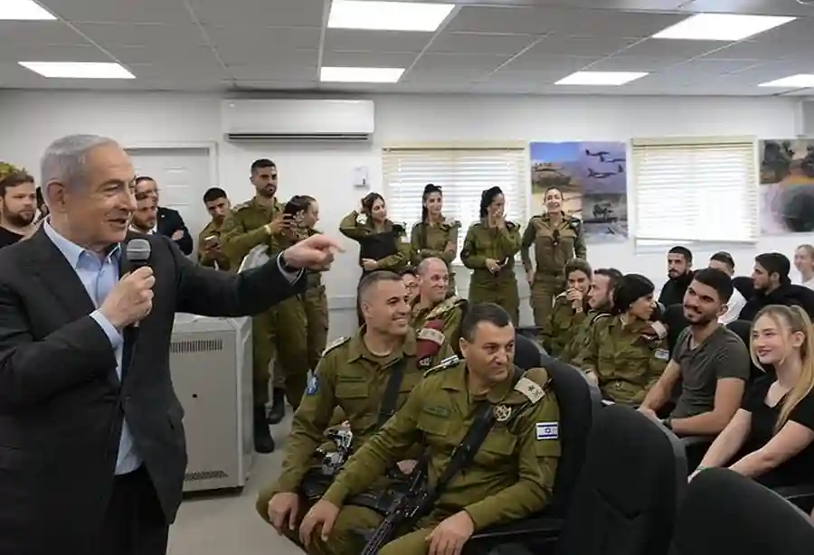 Премьер-министр Нетаньяху с новобранцами ЦАХАЛа: «Мы завершим ликвидацию батальонов ХАМАС, в том числе в Рафахе. Никакая сила в мире нас не остановит».