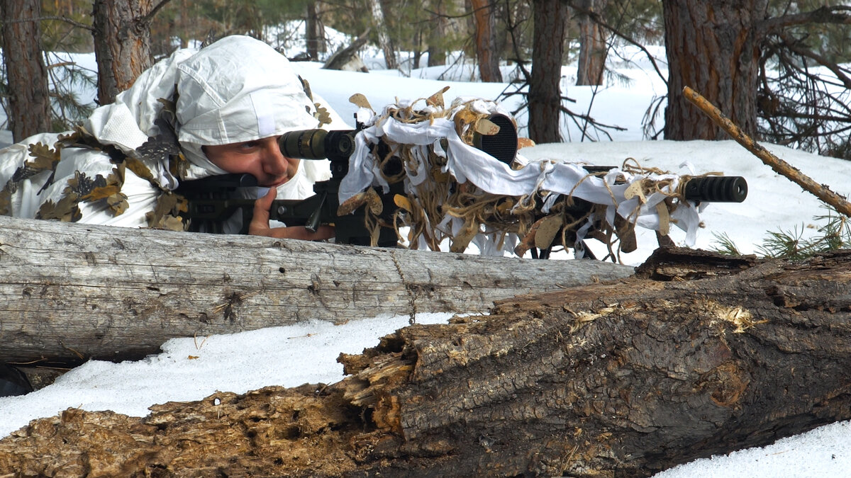 Здесь рассмотрены варианты выбора позиции, её маскировки. А так же маскировки оружия и самого себя.