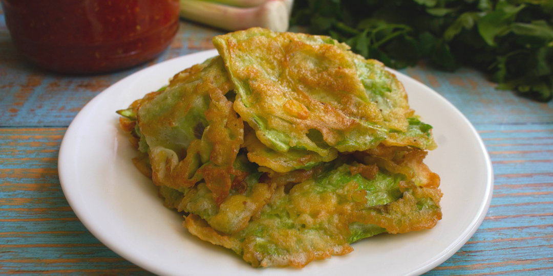 Жареные капустные листья в кляре на скорую руку