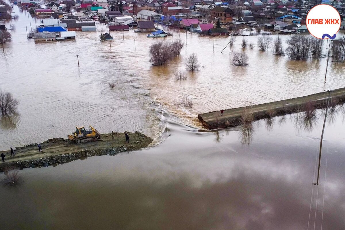 Основное место прорыва дамбы в Орске засыпали 