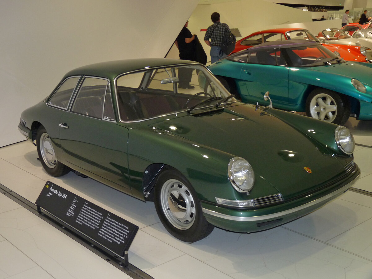 Первые эскизы Porsche 911. 