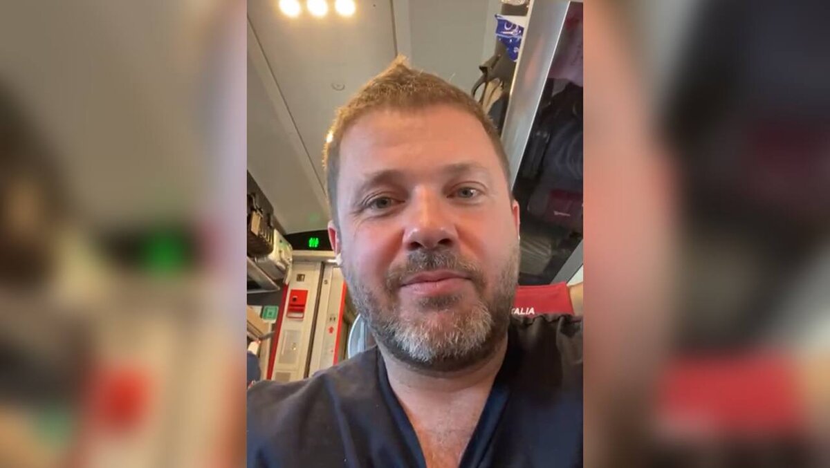 Хирург дикарев пришил лицо ребенку. Хирург дикарев пришил лицо ребенку. Известный пластический хирург. Авакимян хирург краснодар. Хирург дикарев пришил лицо ребенку.