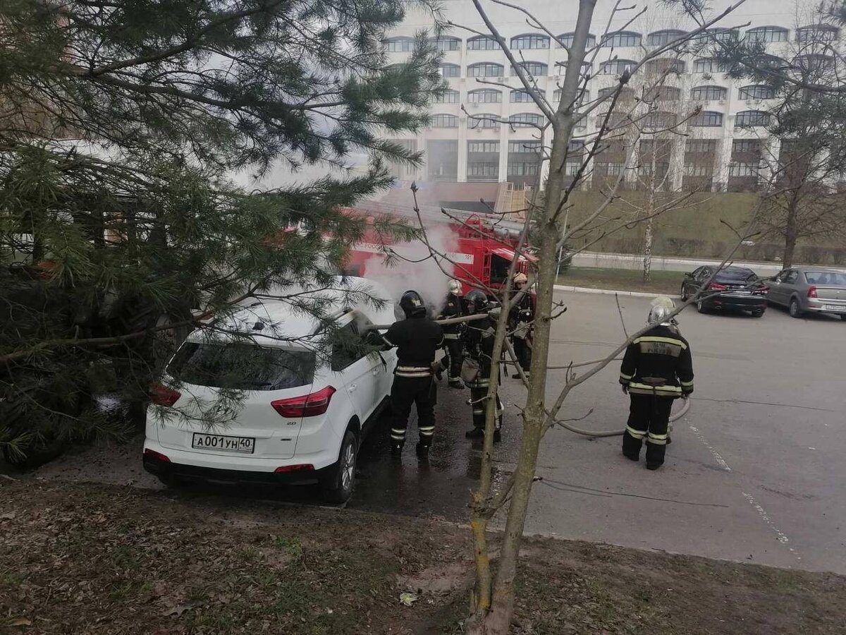 Поджигатель, метавший коктейли Молотова в здание правительства во Владимире,  задержан. | News Now | Дзен