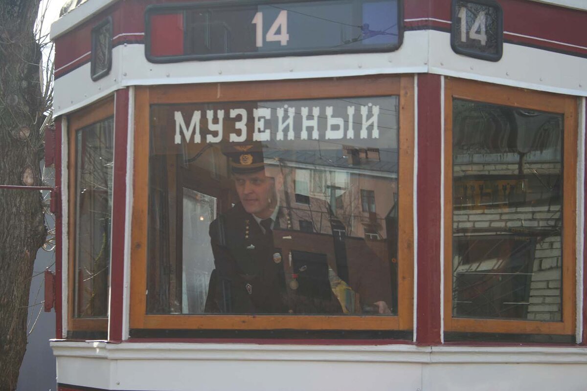 Написано, что он музейный, но музей на Васильевском острове, тут иное