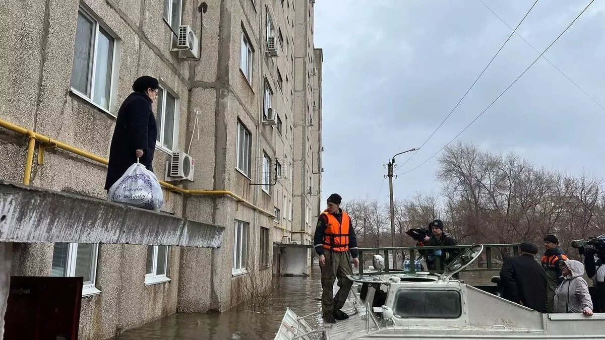 Не доводите народ!» Только у 6 из 150 тысяч приняли заявления на выплаты в  Оренбурге | НОВЫЕ ИЗВЕСТИЯ | Дзен