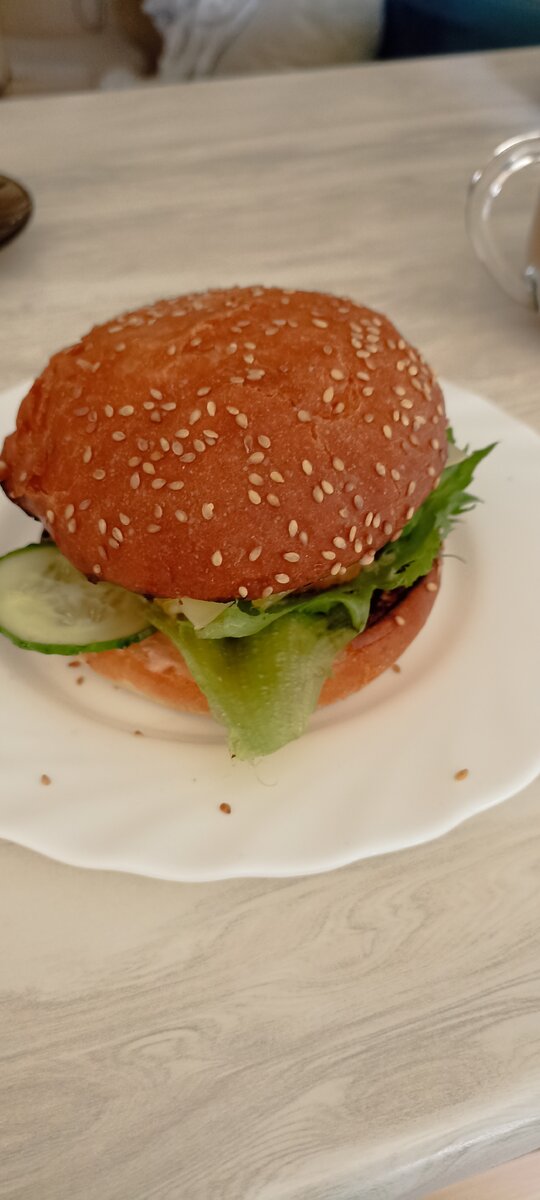 Получилось 193,7 ккал, вместе с кофе и кусочком банана завтрак вышел на 283.6 ккал