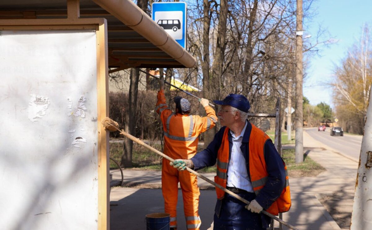 В Туле до конца апреля покрасят все остановочные павильоны | Myslo.ru | Дзен