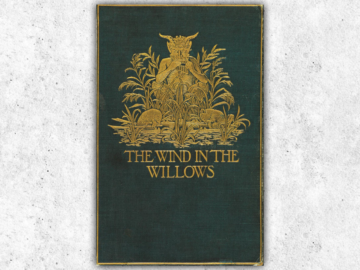 Обложка первого издания. Иллюстрация Уолфорда Грэма Робертсона показывает одну из сцен.