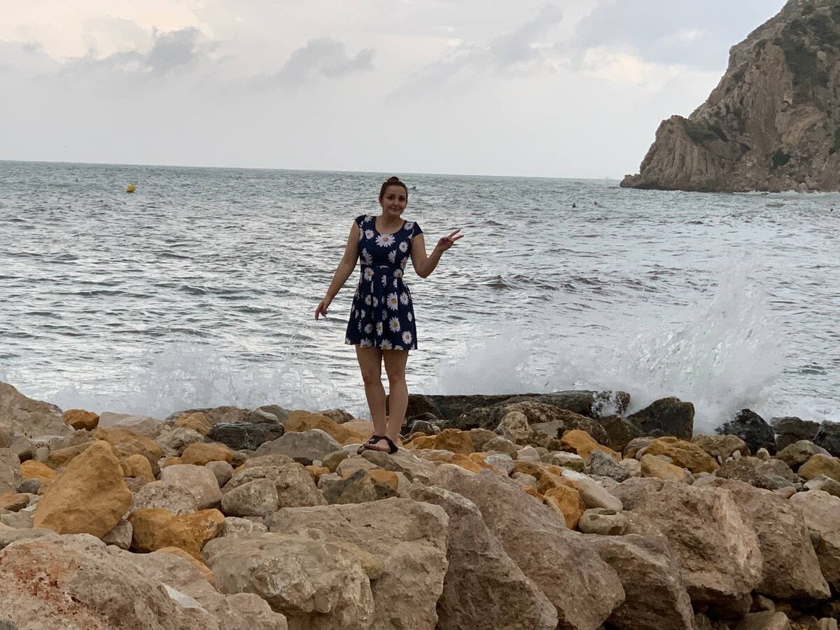 Лужайка знакомая, самообман плещет