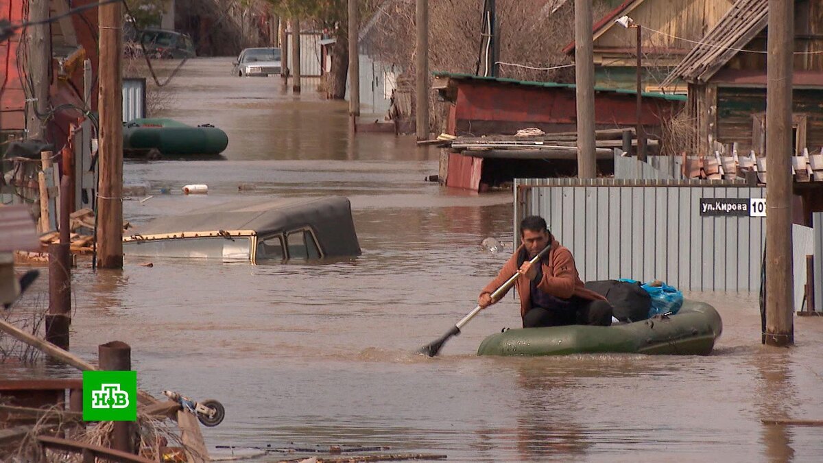   Затоплены набережные, дома и машины: паводок в Оренбурге бьет рекорды