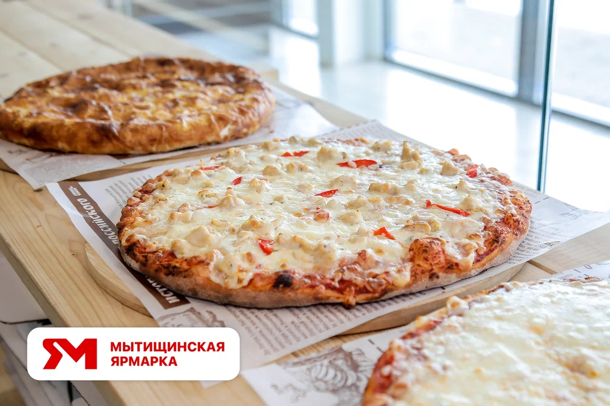 b это ее еще не вынесли для упаковки. И после всего этого вы спрашиваете, где можно купить пиццу по-домашнему?