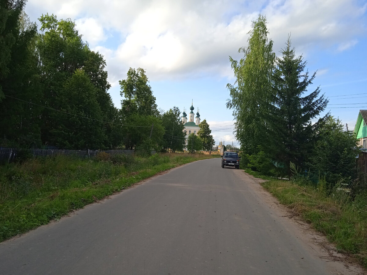 Вид с улицы Рабочей. Фото автора, июль 2022г.