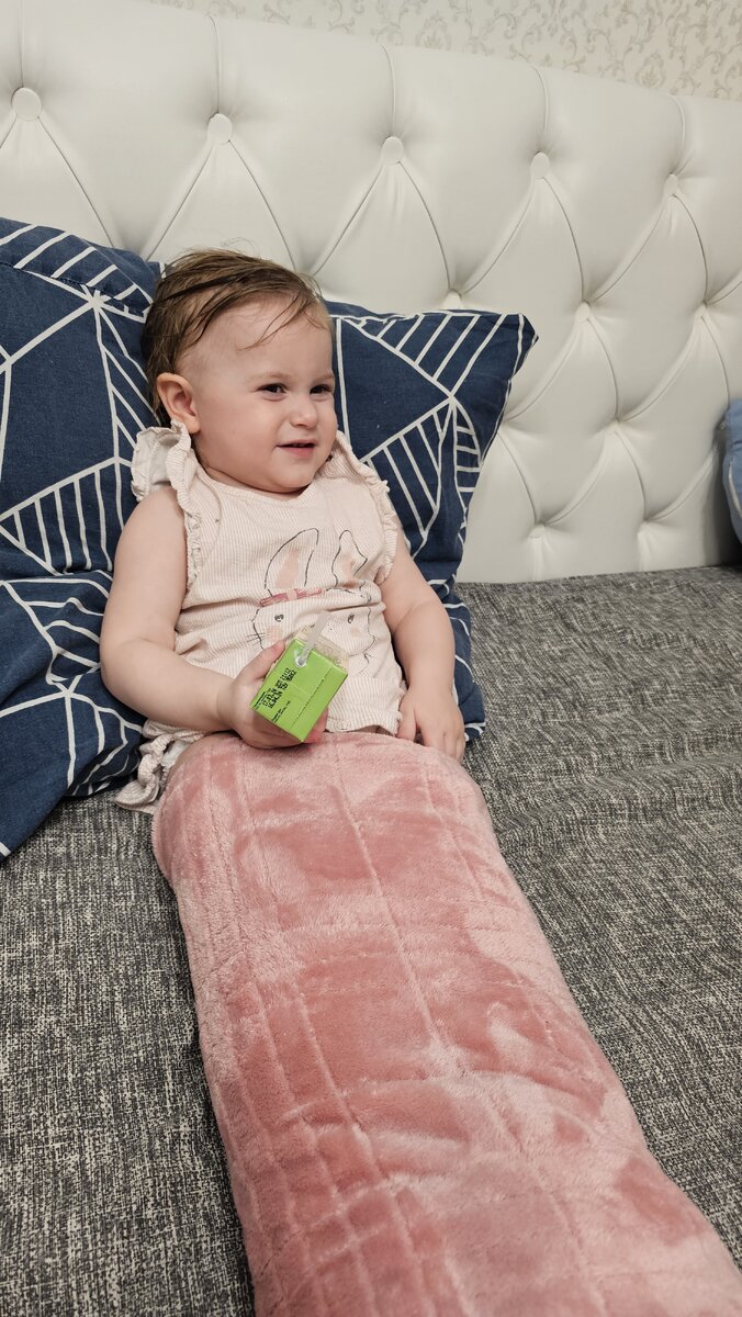 Ну уж нет! Кривых ног не допустим!!! ***Ближе к концу начинает капризничать, уже и мультики не нужны))***