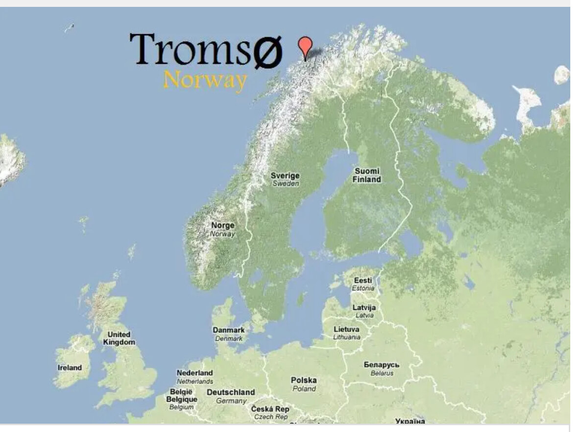На карте Тромсё кажется севернее Мурманска...