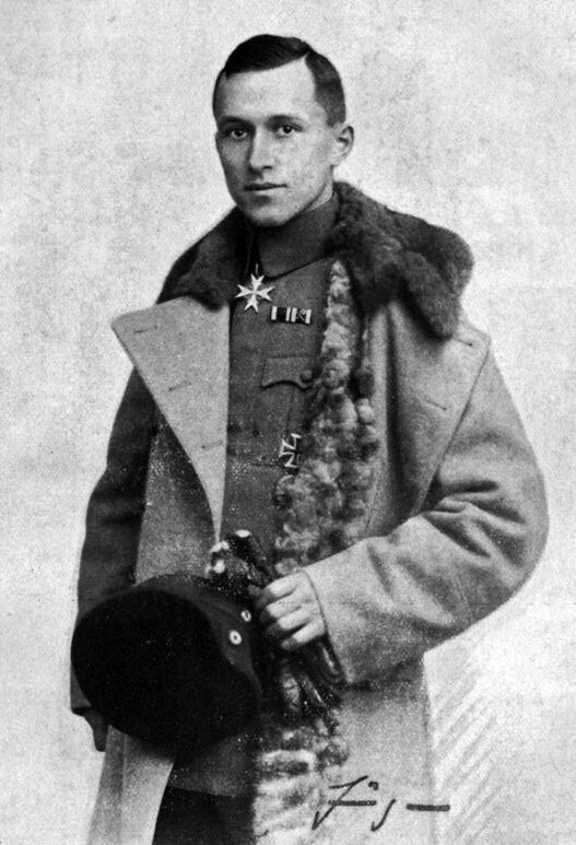 Эрнст Юнгер, 1920 год, неизвестный источник фотографии.