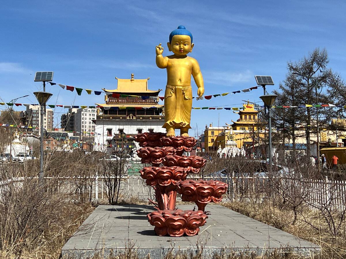 Буддийский монастырь Гандантэгченлин, Улан-Батор, Монголия. Фото автора
