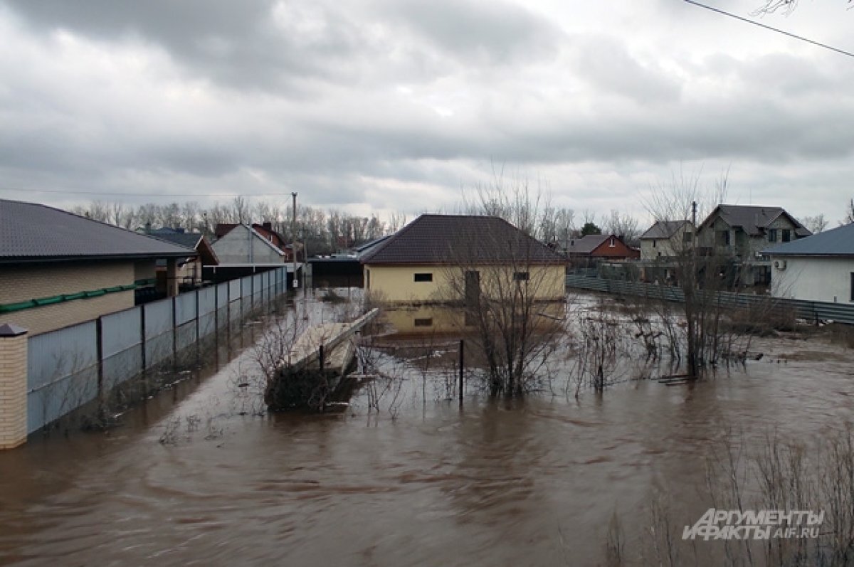    В Оренбургской области военные эвакуировали более 300 жителей
