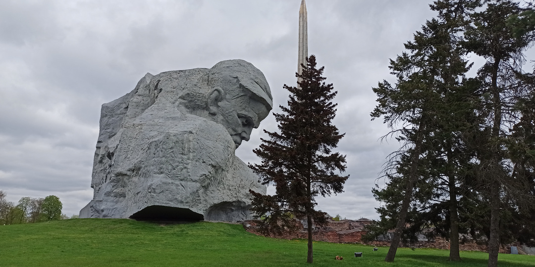 Брестская крепость - памятник войны, территория мира.
