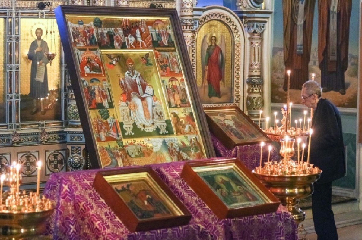    В челябинский храм привезли икону, написанную и освященную в Греции