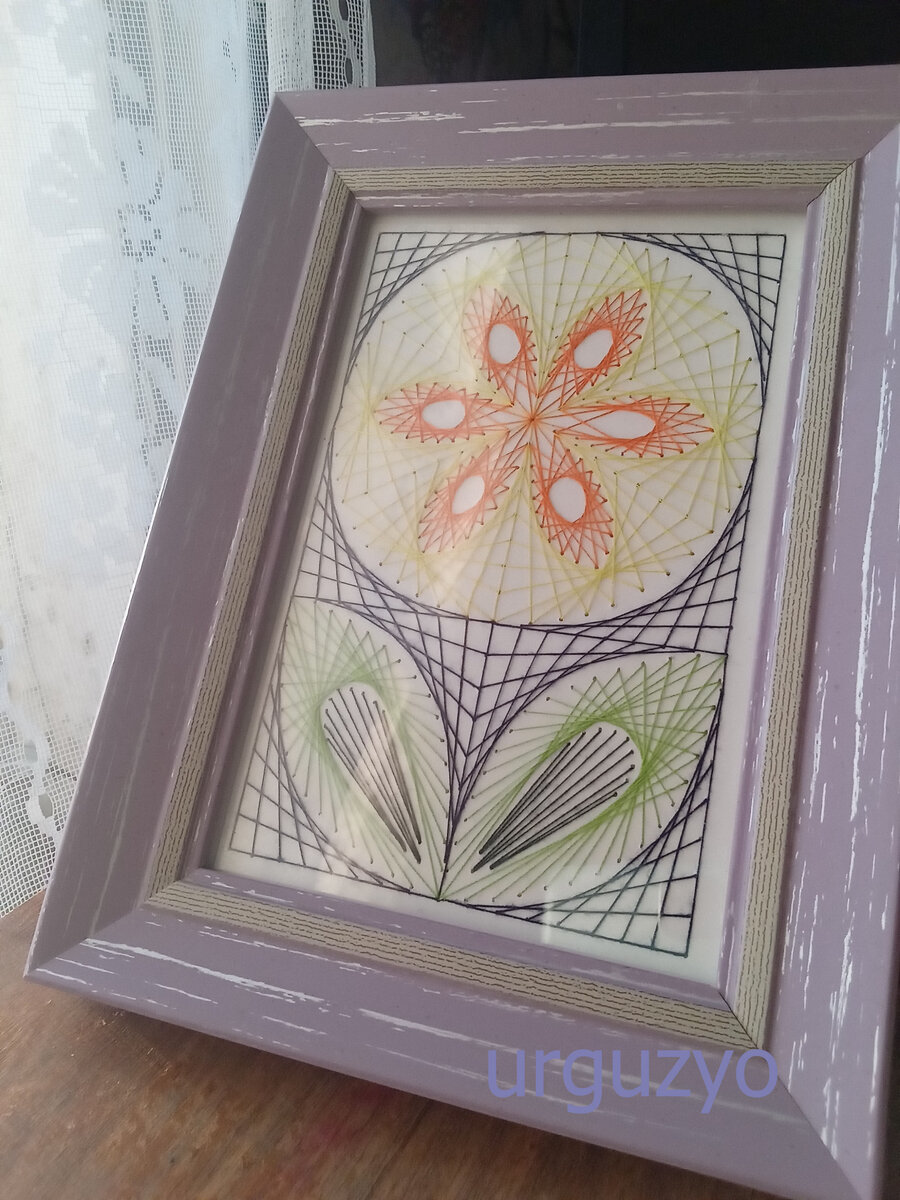 схему этой работы я использовала для цветочка аленького.