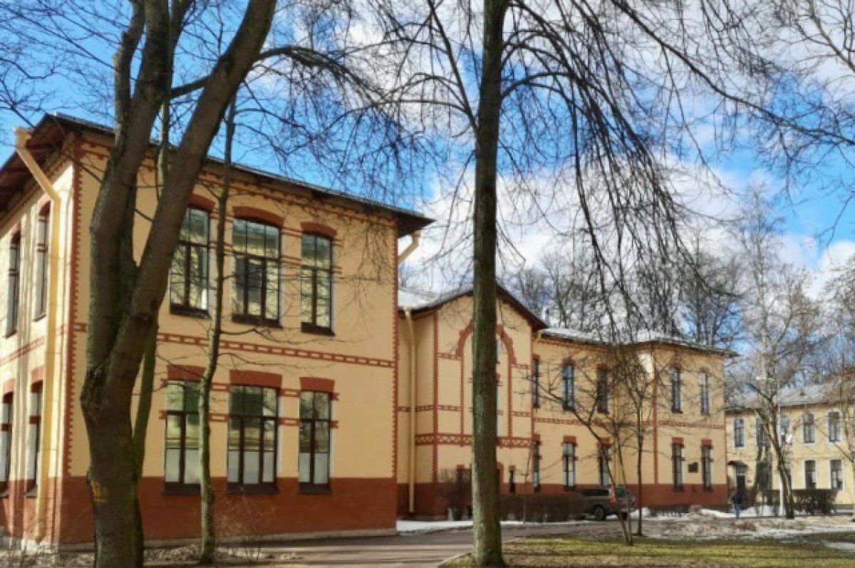    Петербургские эпидемиологи лечат детей, пострадавших от наводнения