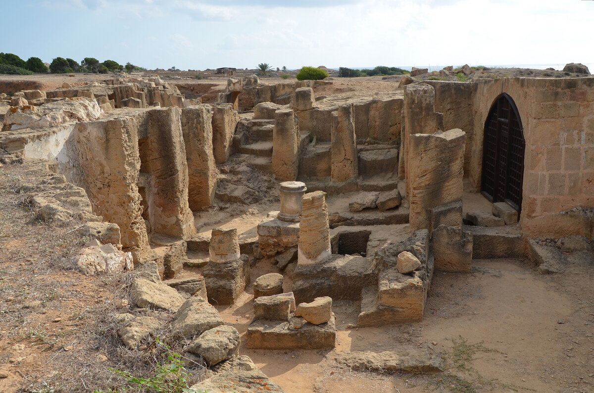 Царские гробницы