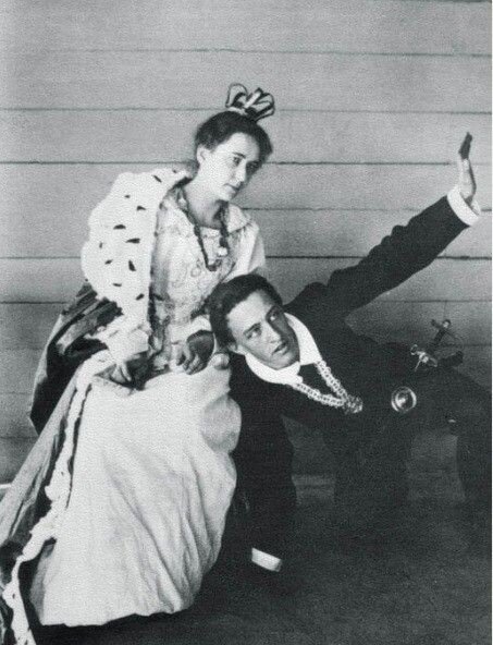 Блок и Менделеева 