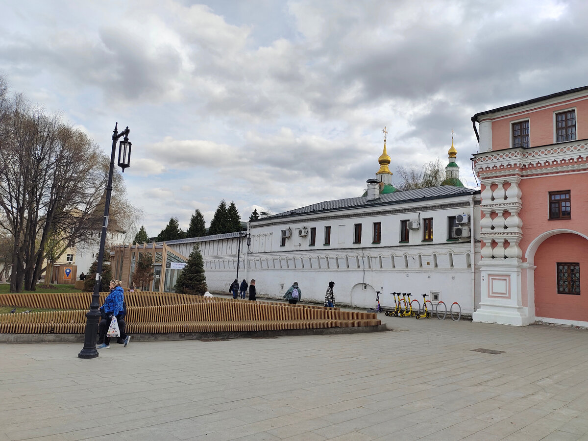 Посетили с подписчиками Свято-Данилов монастырь в Москве | ИСКРА | Дзен