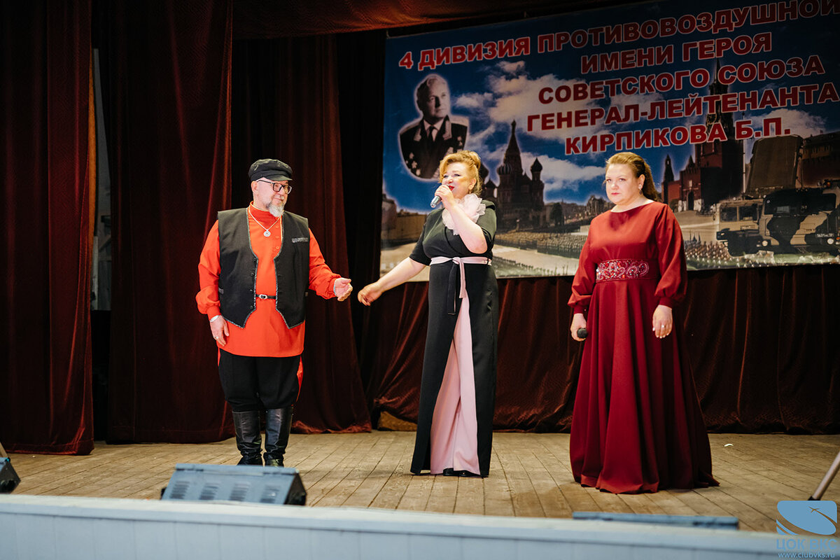 12.04.2024 г. Творческая группа Центрального офицерского клуба Воздушно-космических сил (ЦОК ВКС) поздравила военнослужащих ВКС с Днем войск противовоздушной обороны (ПВО).-4