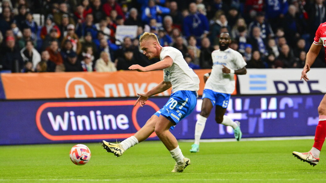    Встреча ФК "Урал" и ФК "Динамо" - лучшее время для бомбардирских подвигов Константина Тюкавина. Pavel Kashaev / Globallookpress