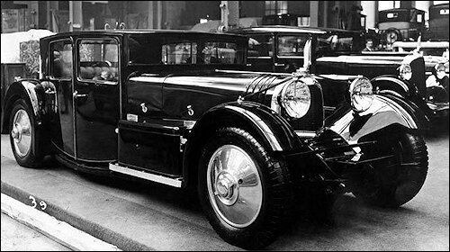 Voisin C20 с кузовом Myra на Парижском автосалоне 1931 года.