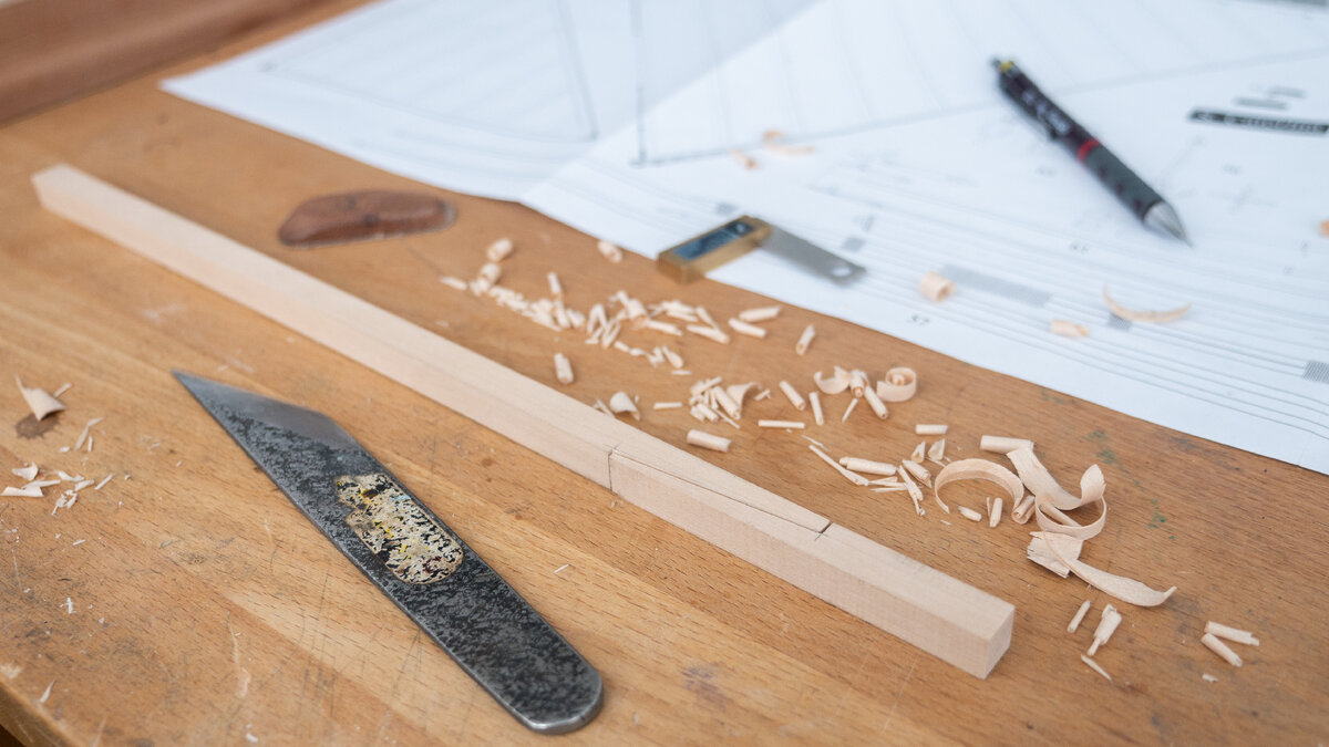 Сращивание заготовок мачты в замок.