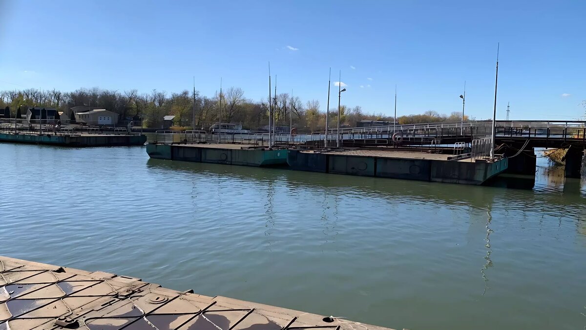     Технические работы проводят на понтонном мосту на Зеленый остров в Ростове, сообщают в социальных сетях.