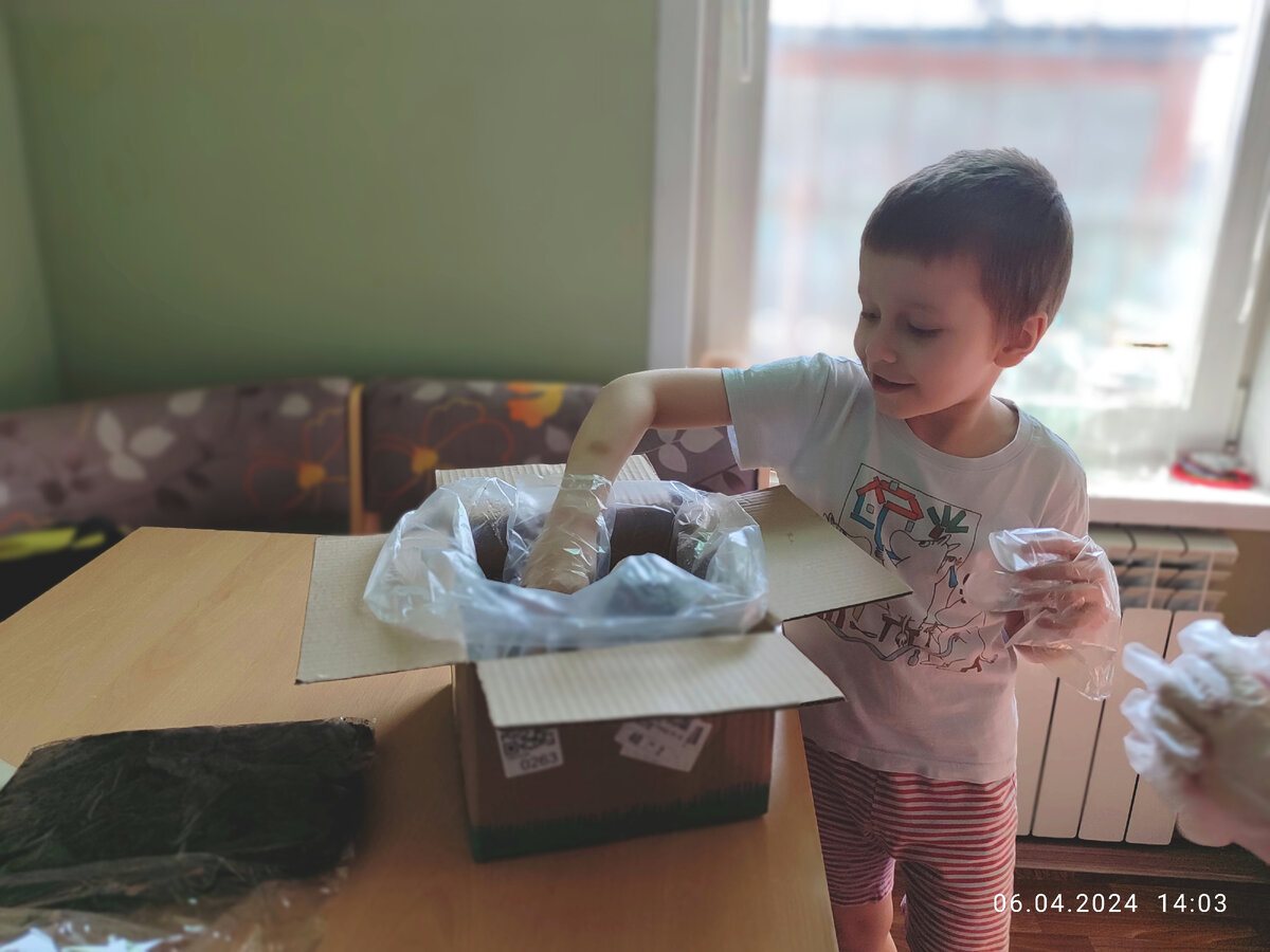 Вадюхе дали грязь потрогать. Жаль, что только в перчатках