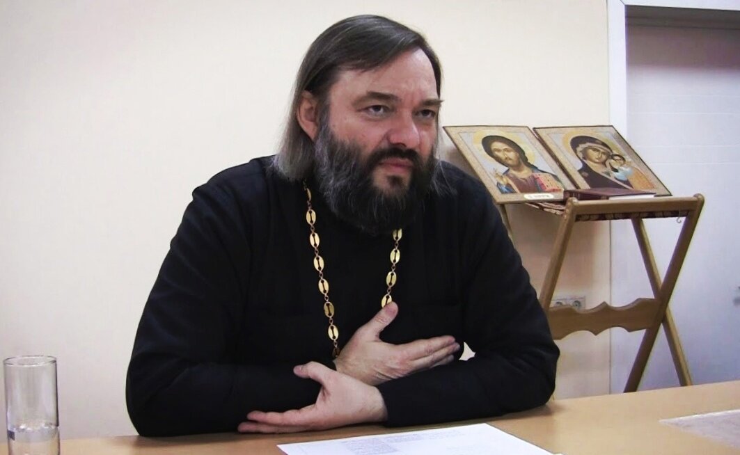 Валерий Сосковец — протоиерей, настоятель Введенского храма (г. Кашира, Московская область), благочинный церквей Каширского округа.