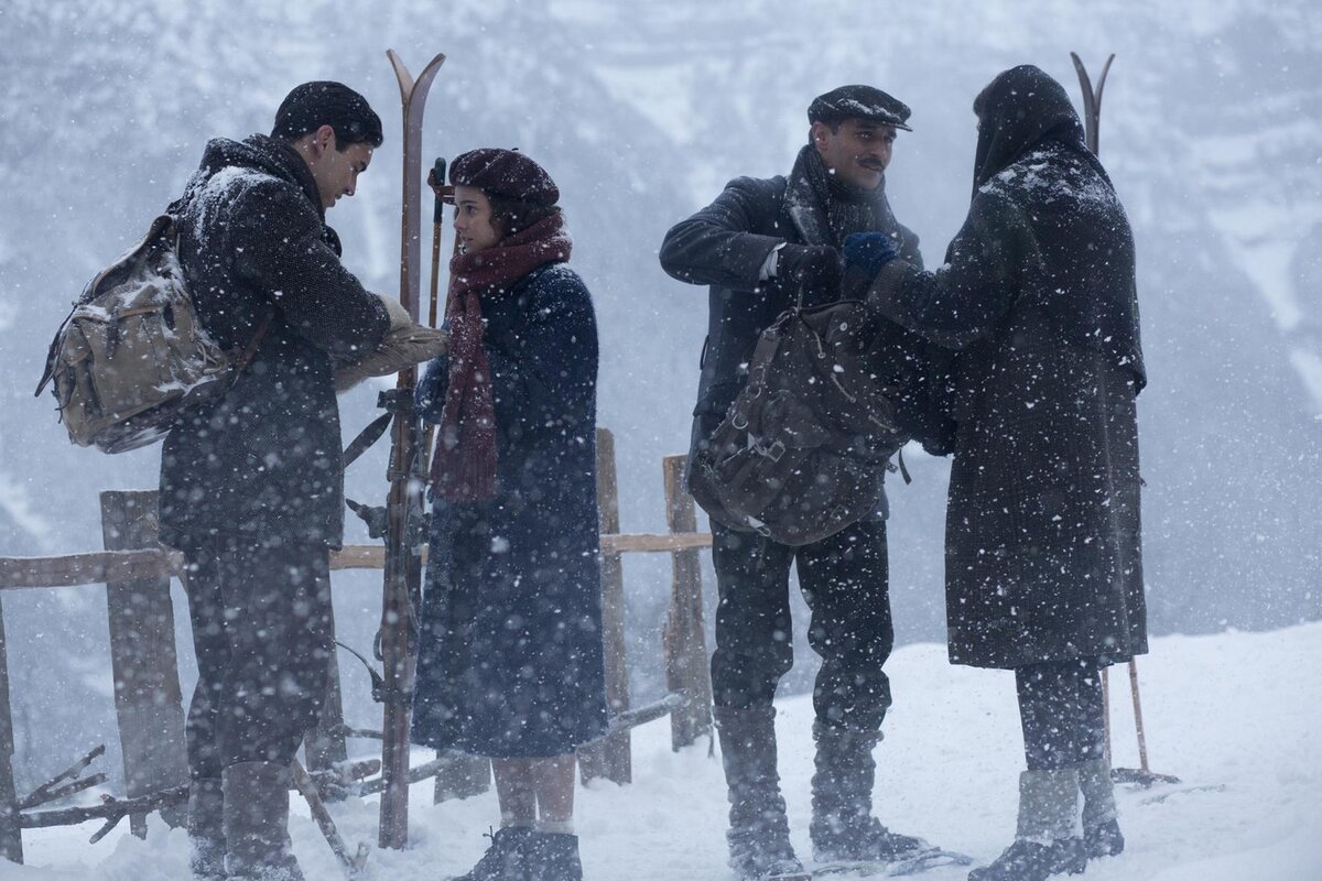 Кадр из фильма "Пальмы в снегу" // Кинориум