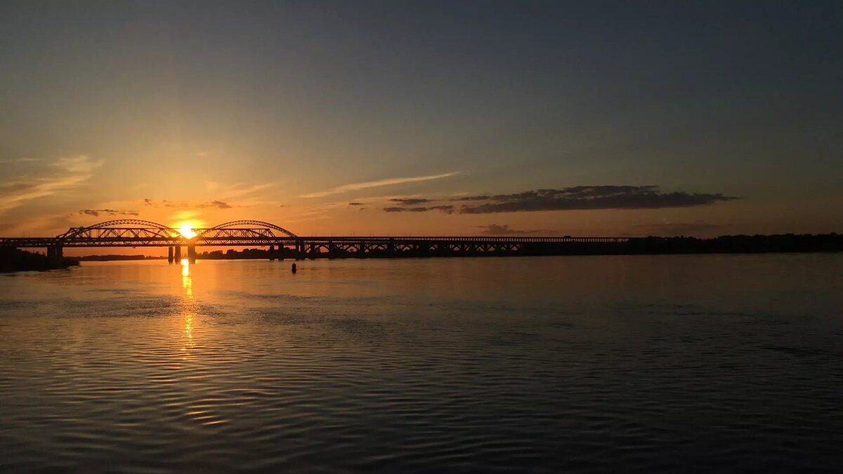     Понтонный мост рядом с Борским мостом не планируется открывать в Нижегородской области. Об этом рассказали представители областного минтранса, отвечая на вопрос одной из жительниц.