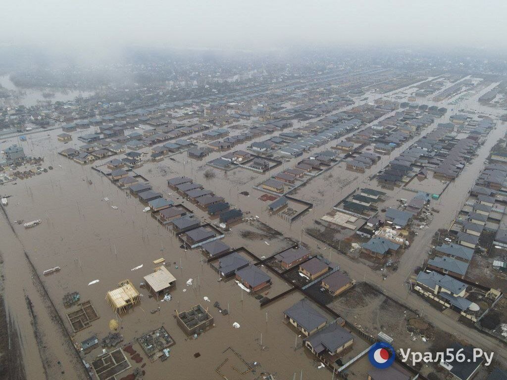 О наводнении в Орске не знает уже только оочень ленивый, ну либо глухой. Я родом из Орска, прожила там 18 лет, продолжаю приезжать, и эта трагедия, безусловно, была мной принята близко к сердцу.-2