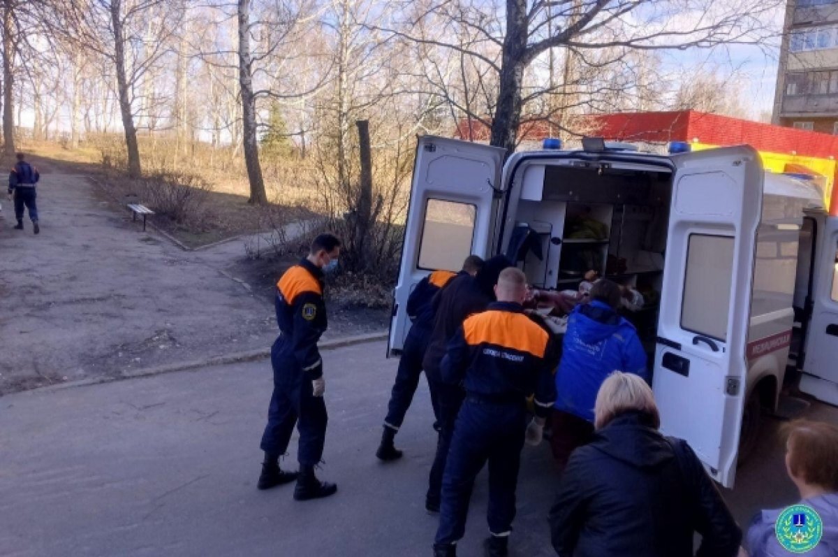    В Ульяновске спасли пенсионера, который упал дома и разбил голову