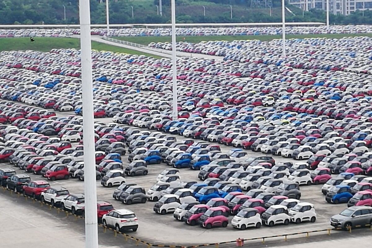 Подержанные авто владивосток. Авторынок японских автомобилей. Рынок автомобилей. Рынок китайских автомобилей. Японский авторынок.