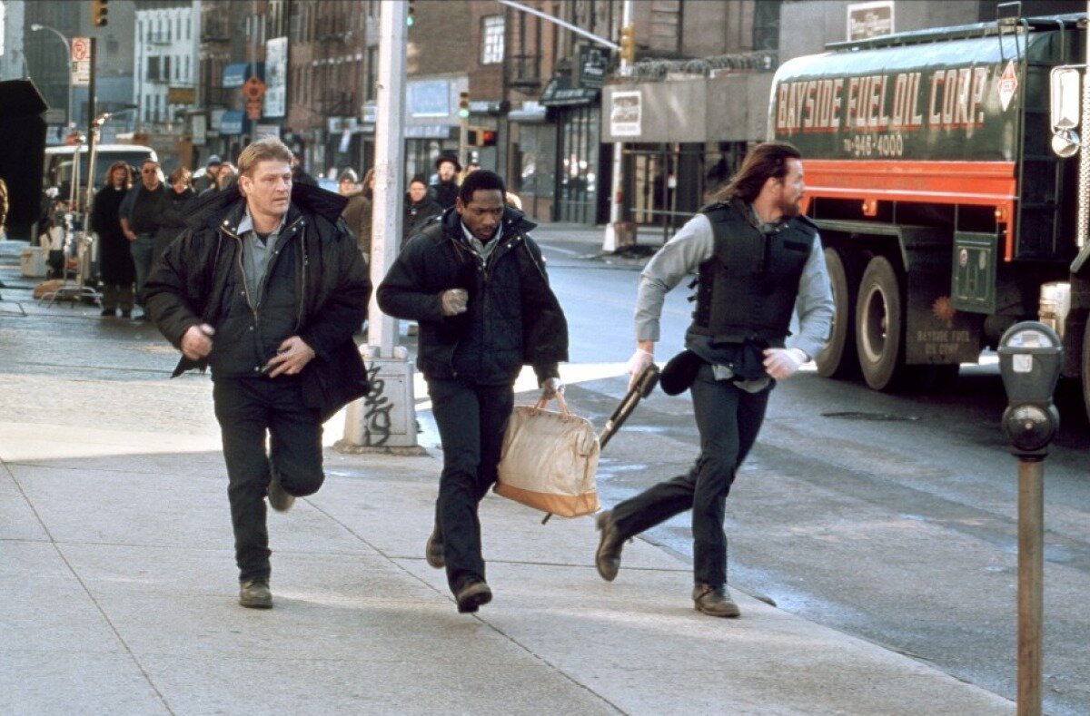 Кадр из фильма "Не говори ни слова" (2001)