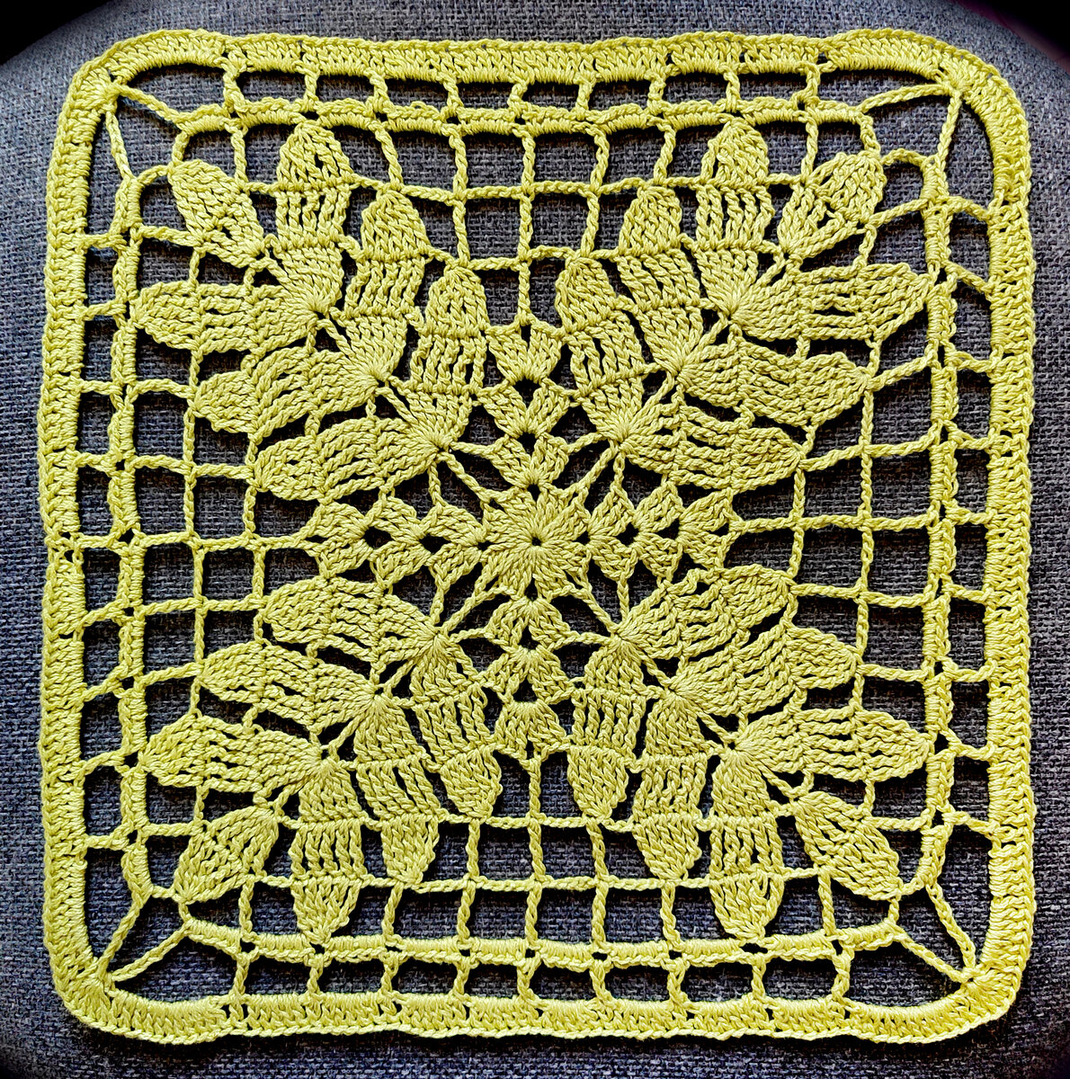 Мотив крючком