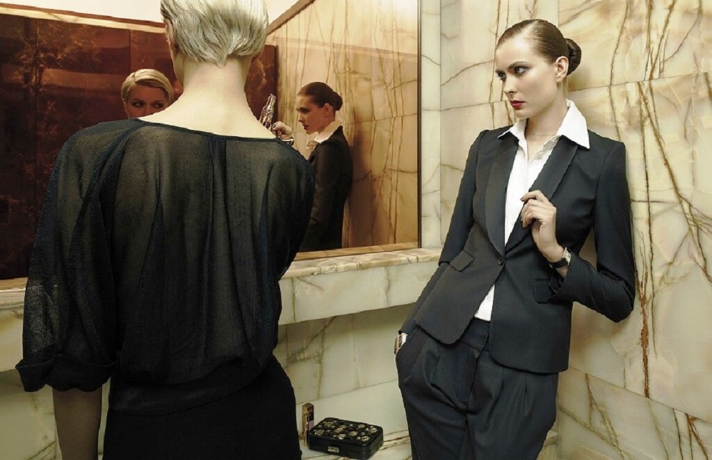 Здесь и далее фотоработы Джина Ивса взяты с https://www.prikol.ru/2011/08/22/kreativnye-raboty-dzhina-ivsa-71-shtuka/?ysclid=luzy89bif4182176995