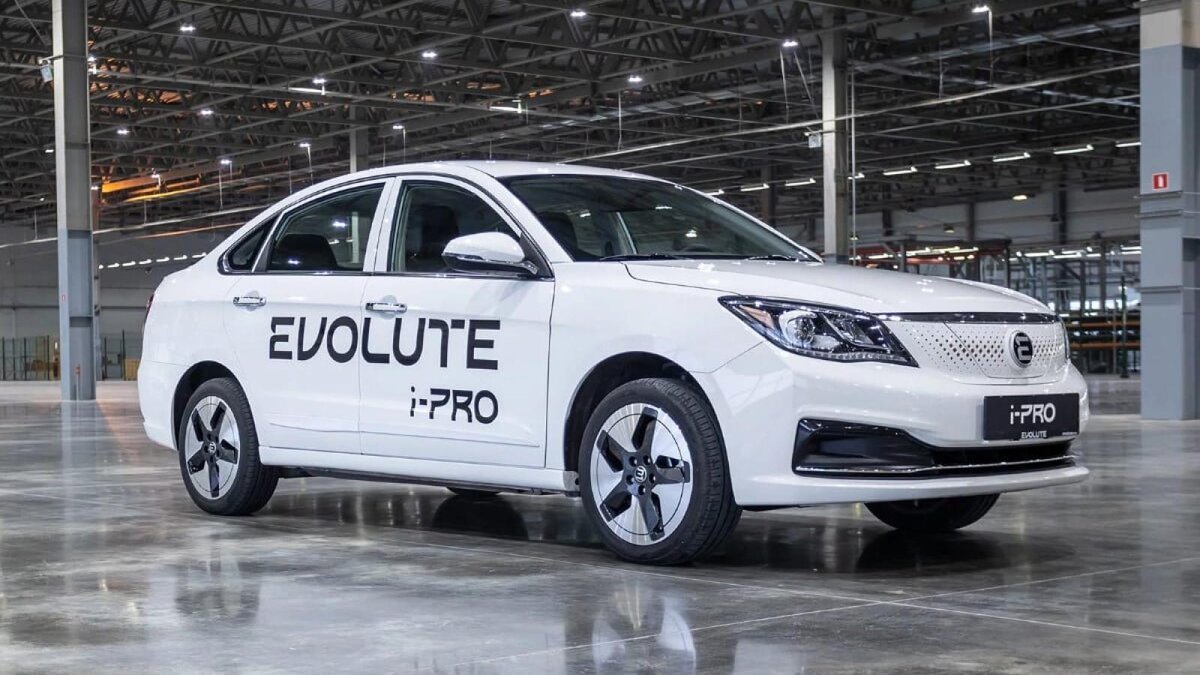 Российский электромобиль EVOLUTE