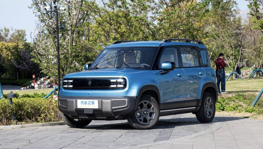 Baojun начал продажи модели Yep Plus, похожей на Land Rover Defender В Китае стартовали продажи полностью электрического кроссовера Baojun Yep Plus, согласно сообщению carnewschina.com.