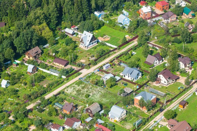    Когда выгоднее покупать дачу — весной или осенью?