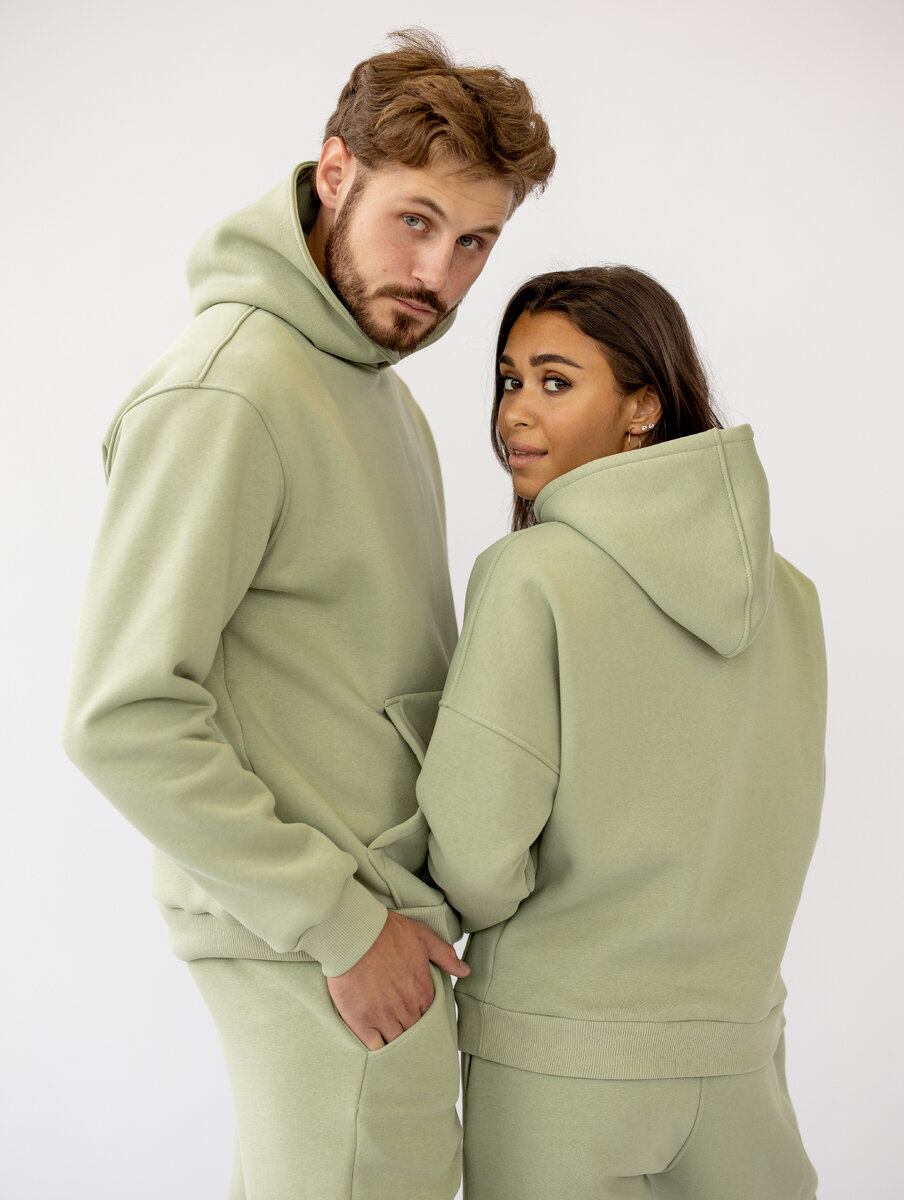 Костюмы унисекс в пастельных тонах 