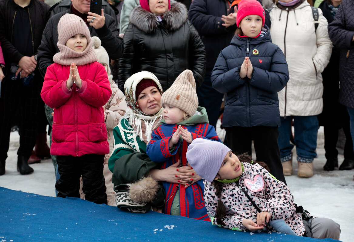 Идем считать ворон! В «Старом Сургуте» приветствовали посланницу весны |  Сургутская Трибуна | Новости Сургута и Югры | Дзен