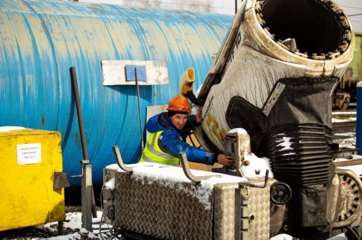    Работники разреза трудятся на нём не первый год и довольны условиями.