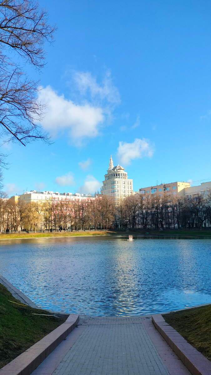 На Патриарших чистота. Фото автора.